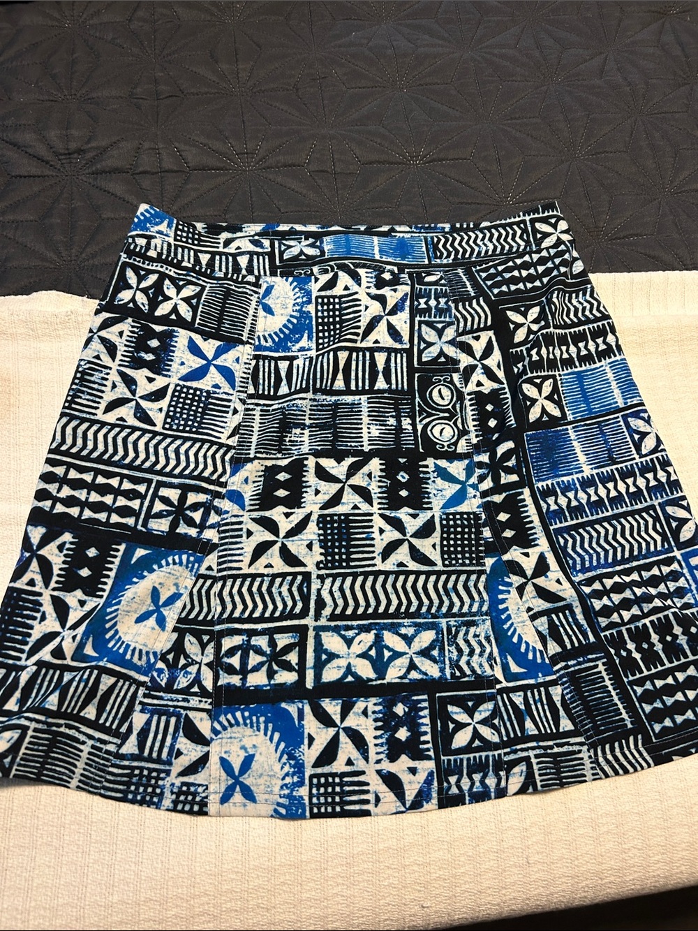 Ripskirt Hawaii Blue, Black & White Patchwork Circle Skirt